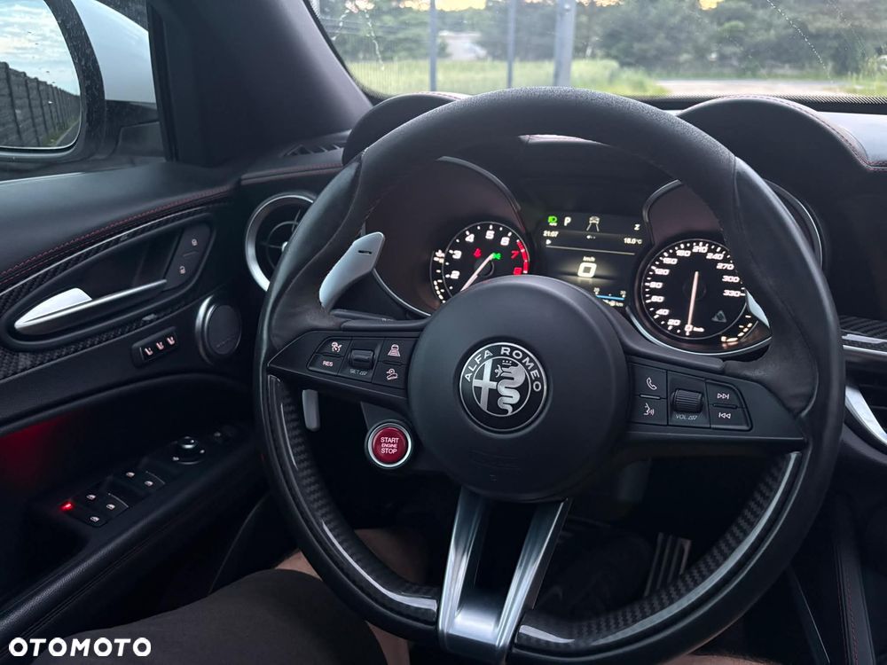 Alfa Romeo Stelvio 2.9 V6 Bi-Turbo Quadrifoglio Q4 - 15