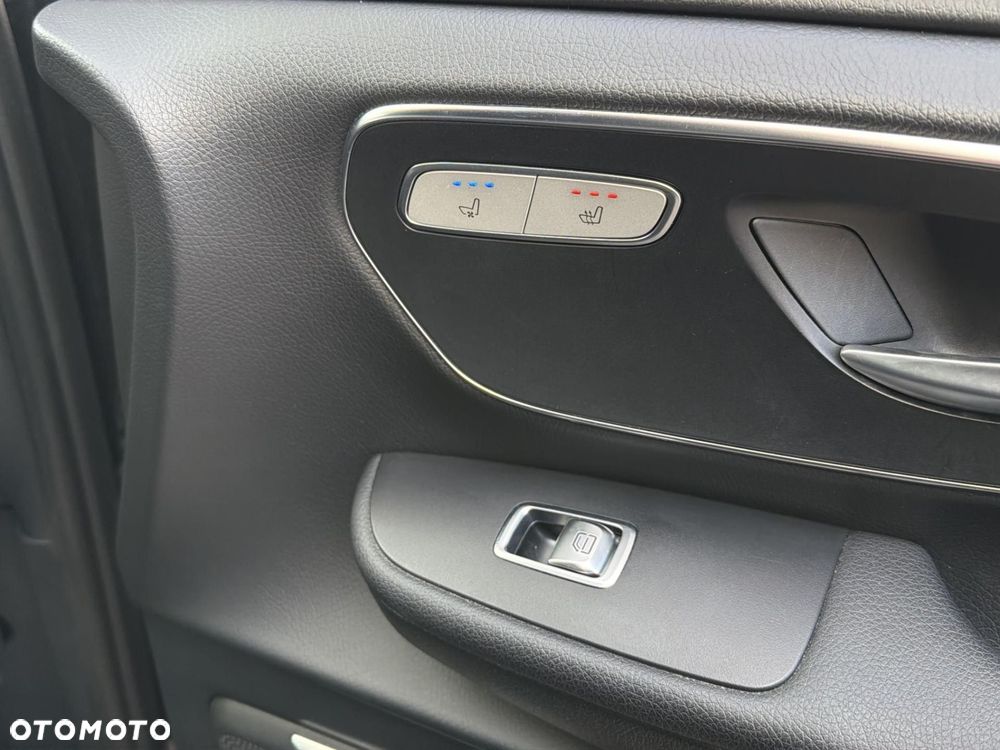 Mercedes-Benz Klasa V - 17