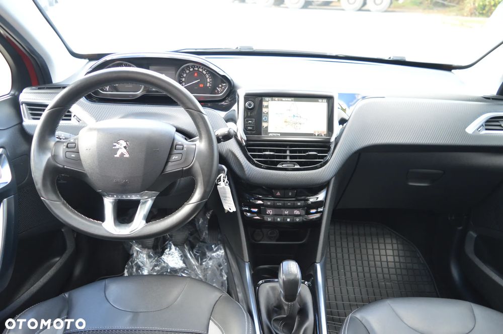 Peugeot 2008 1.6 VTi Allure - 19