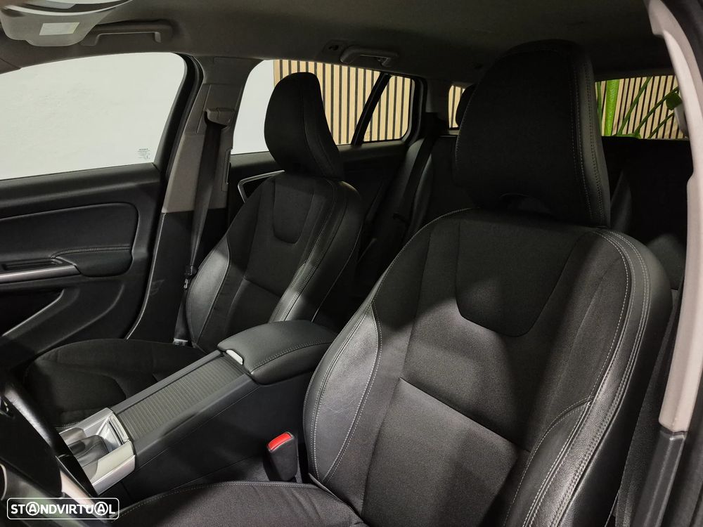 Volvo V60 1.6 D2 Momentum Eco Powershift - 30