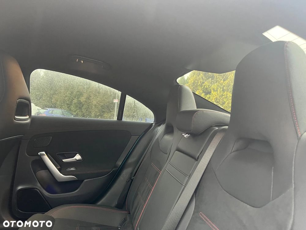 Mercedes-Benz CLA 250 4Matic 8G-DCT Edition AMG Line - 27