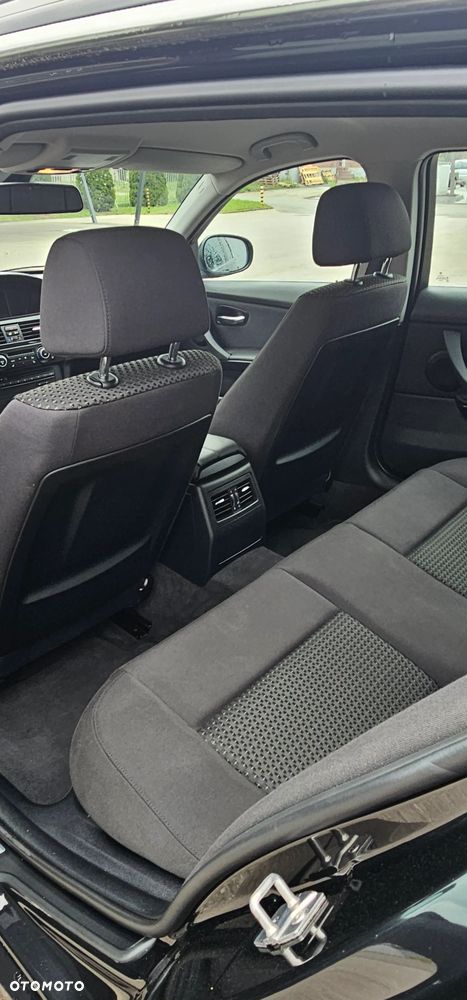 BMW Seria 3 320i - 13