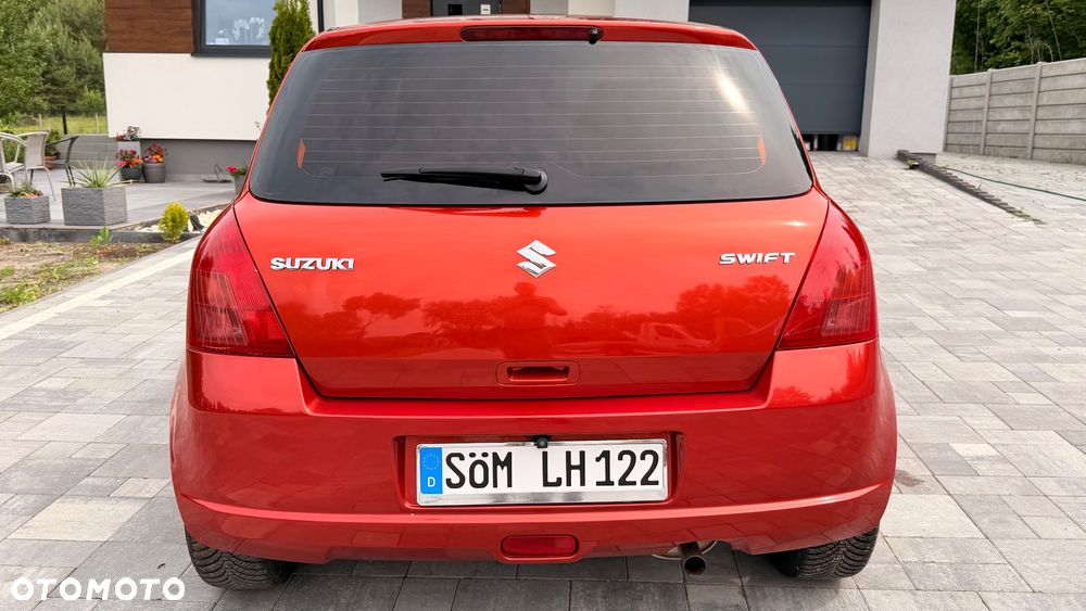 Suzuki Swift 1.3 Limited 25 - 36