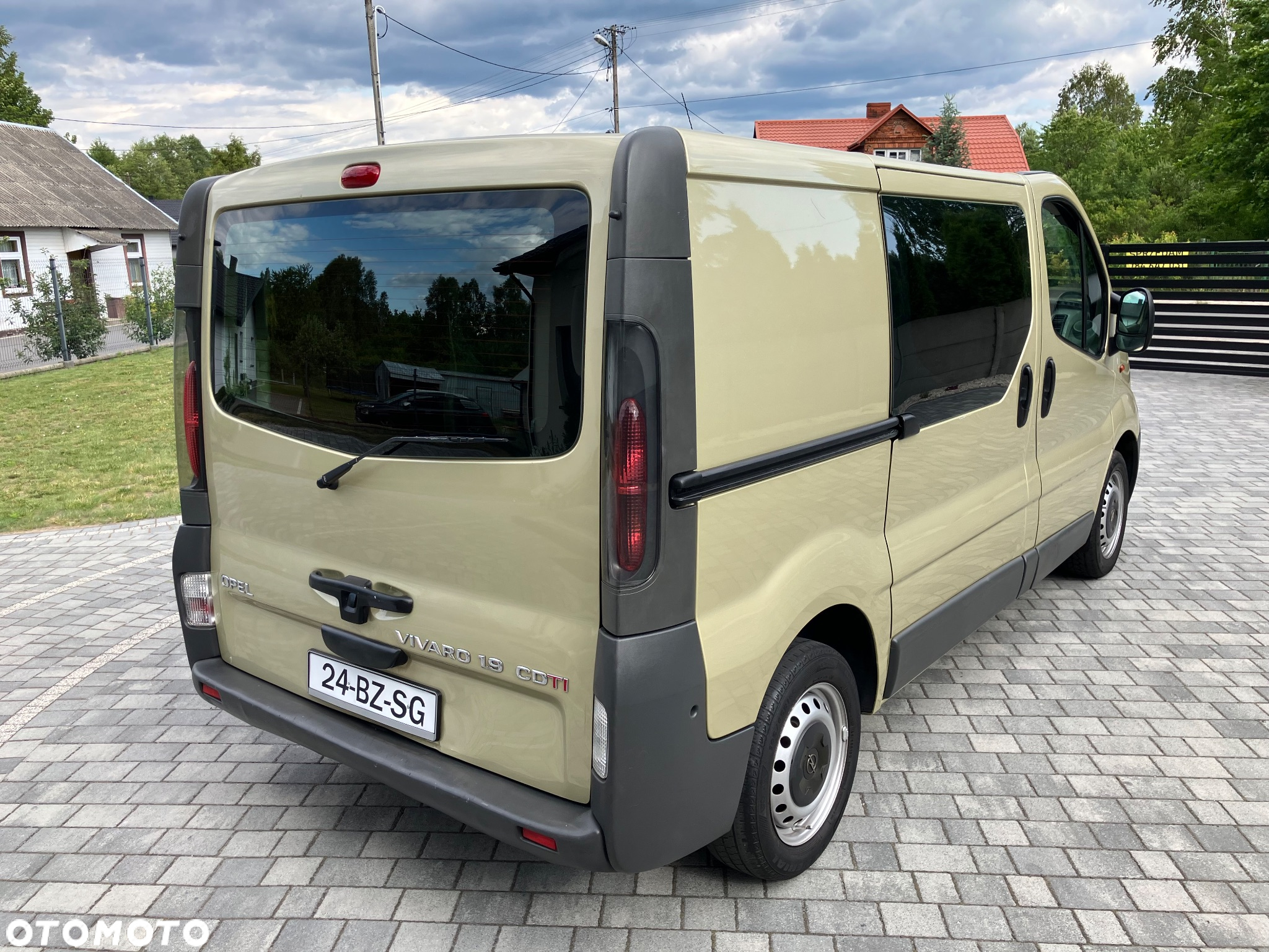 Opel VIVARO 1.9 CDTI 101 KM KLIMA 3 OSOBY - 6