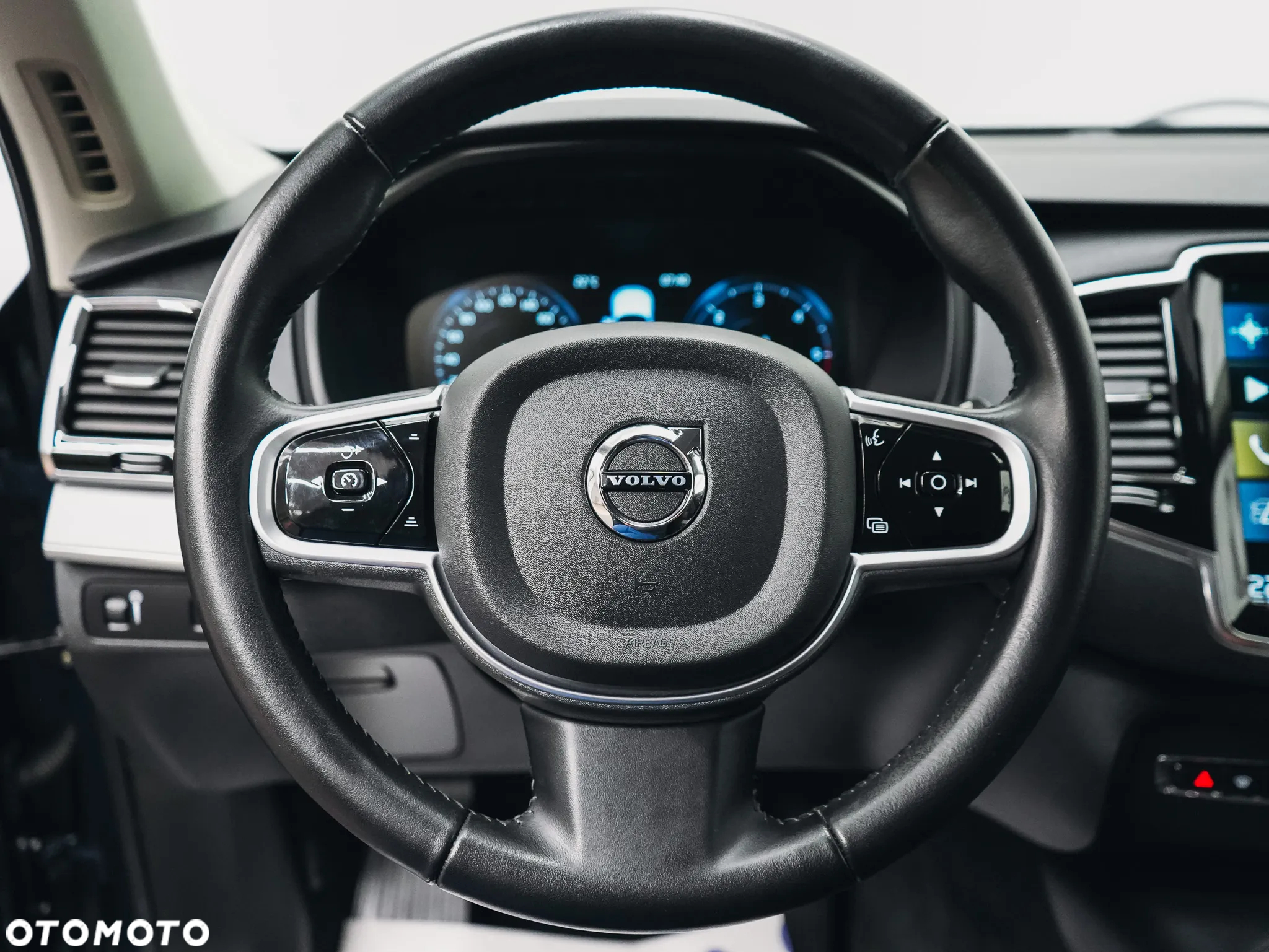 Volvo XC 90 B5 D AWD Geartronic Momentum Pro - 19