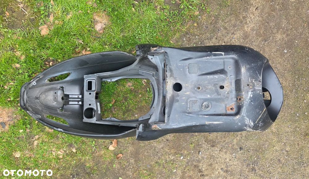 Karoseria buda Vespa Sprint S 2025 -> - 10