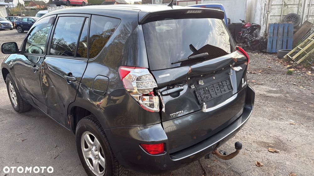 Toyota RAV4 2.2 D-4D 4x4 - 9