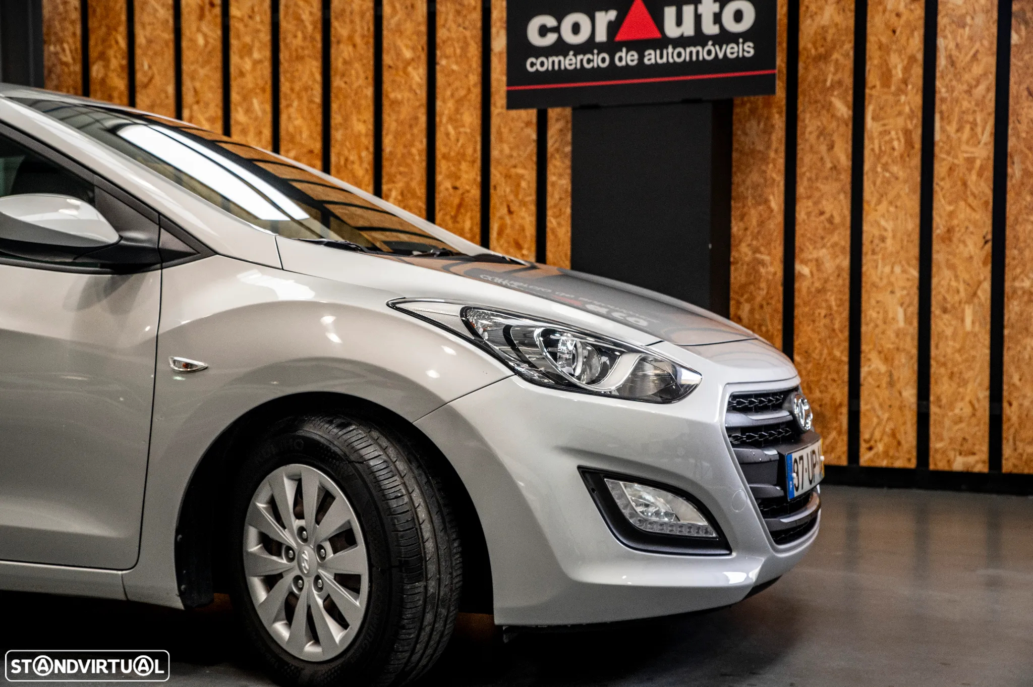 Hyundai i30 1.6 CRDI Blue Comfort - 9