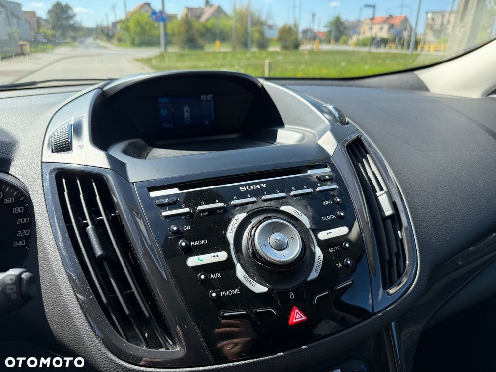 Ford Kuga 1.6 EcoBoost 2x4 Titanium - 29