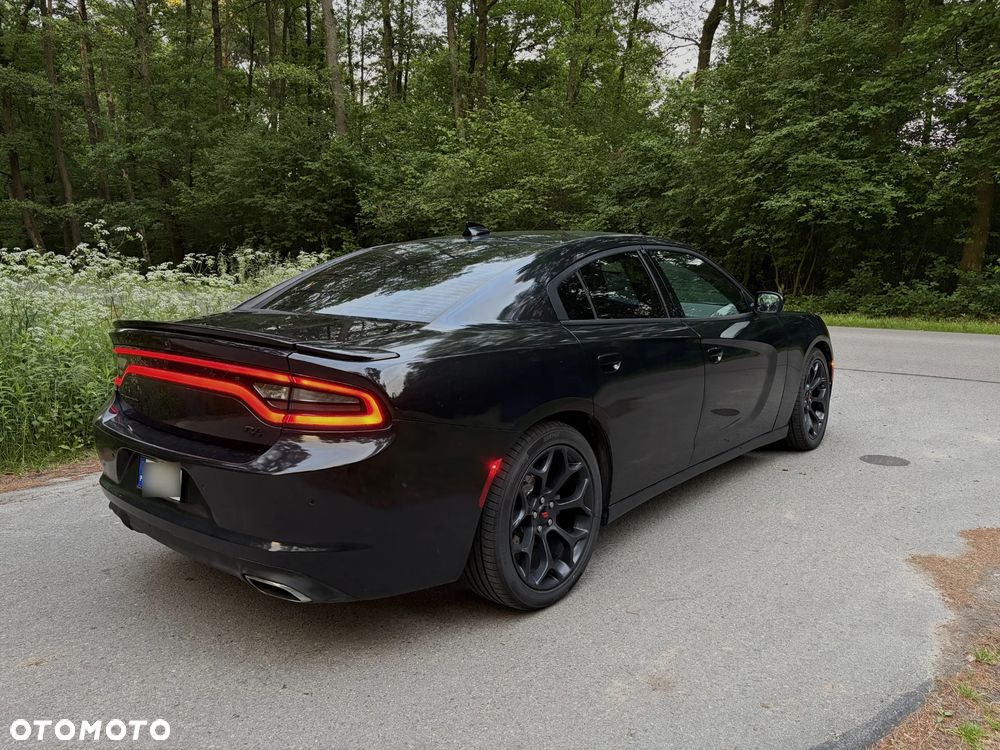 Dodge Charger - 4