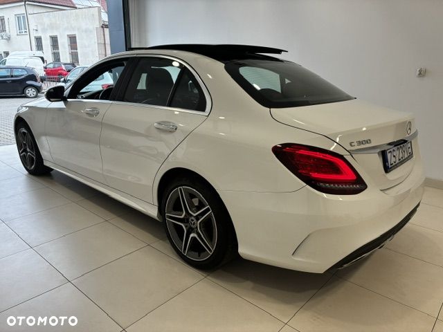 Mercedes-Benz Klasa C 300 4Matic 9G-TRONIC AMG Line - 7