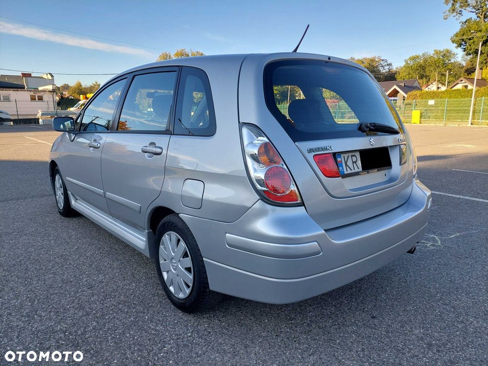 Suzuki Liana 2004 photo 3