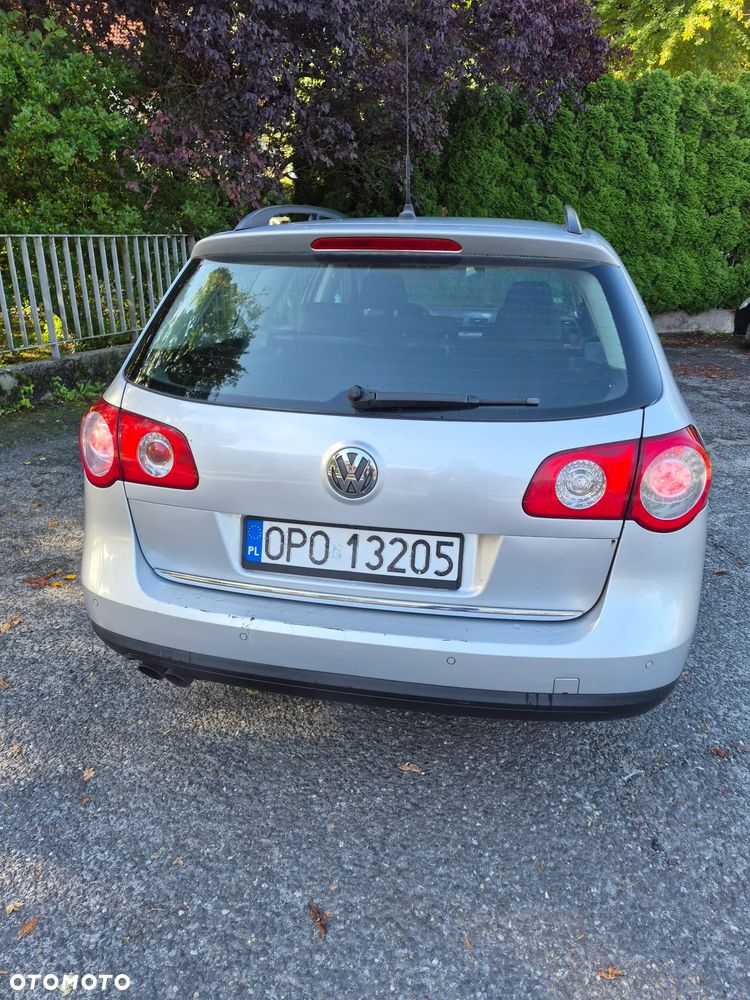 Volkswagen Passat 2.0 TDI Trendline DSG - 5