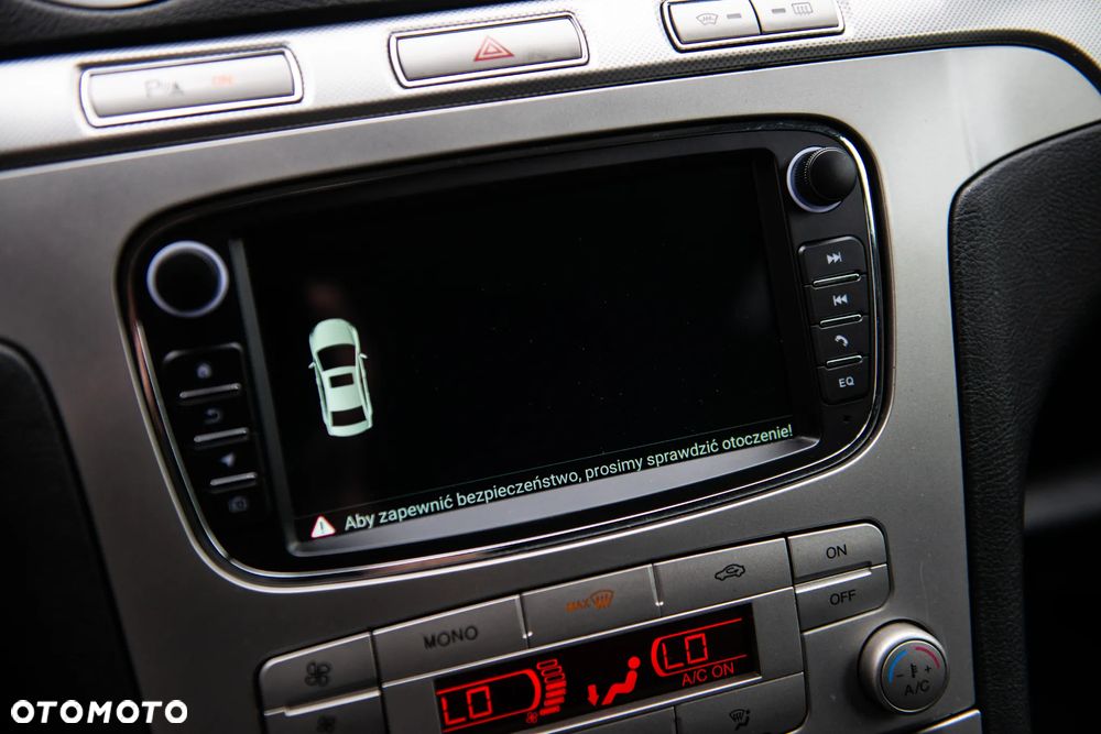 Ford Galaxy 2.0 TDCi Ghia - 33