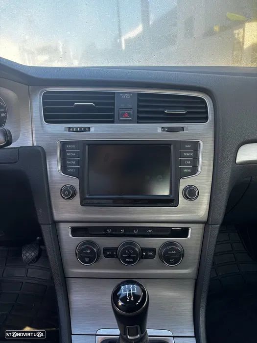 VW Golf 1.6 TDi R-Line - 5