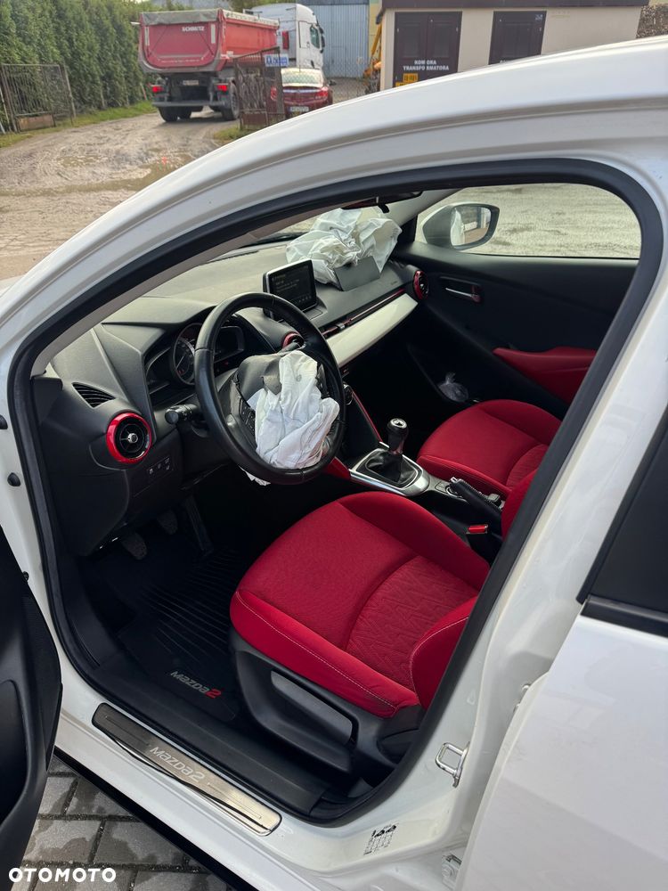 Mazda 2 - 5
