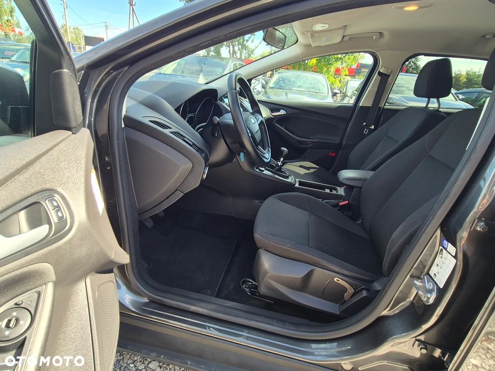 Ford Focus 1.5 TDCi DPF Start-Stopp-System Business - 25