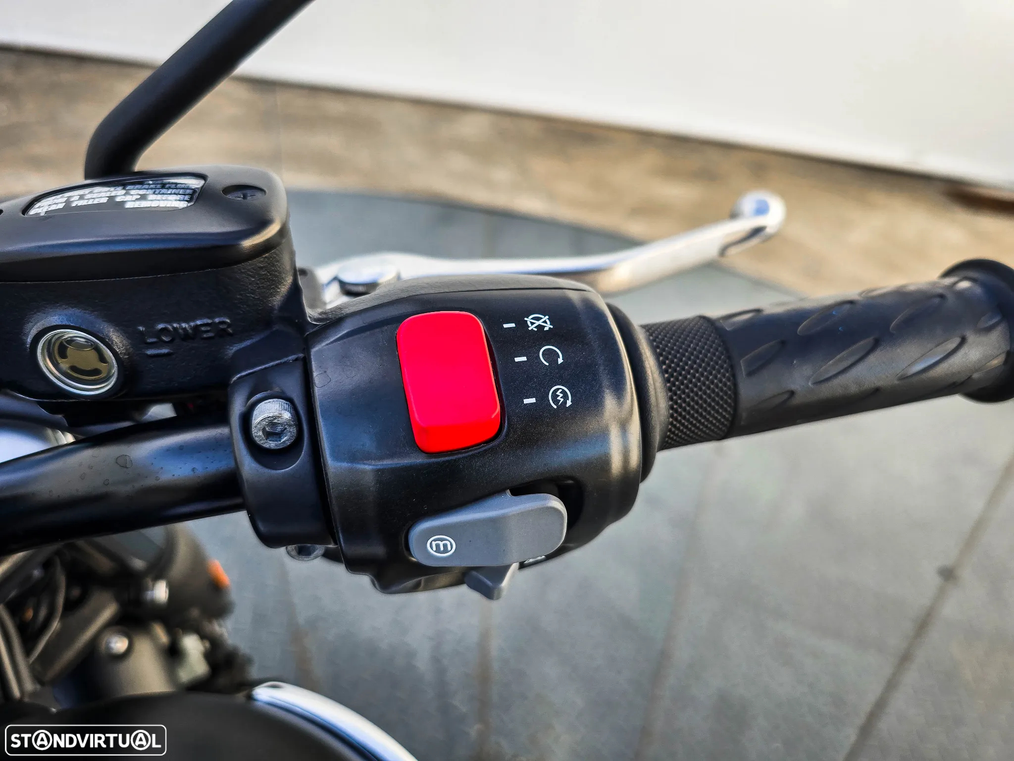 Triumph Bonneville T120 Black - 9