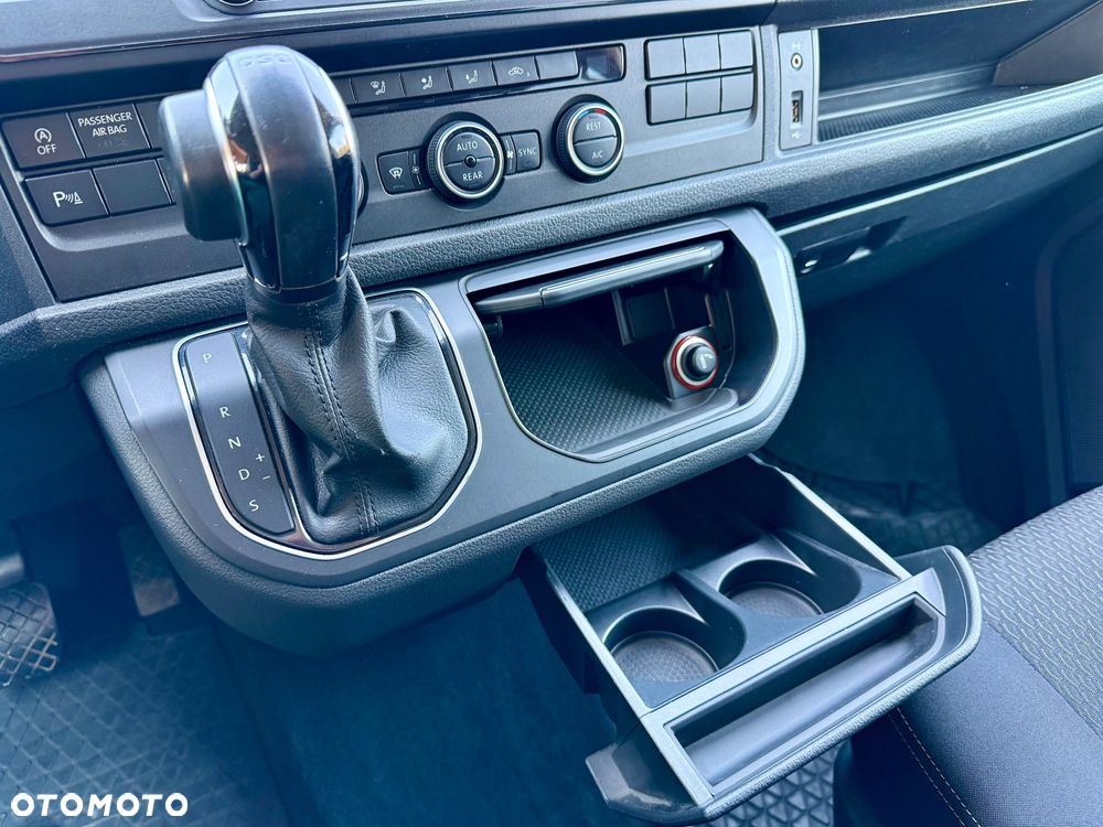 Volkswagen Multivan 2.0 TDI L1 Comfortline DSG - 24