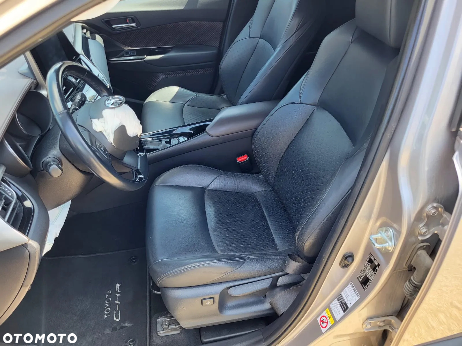 Toyota C-HR - 28