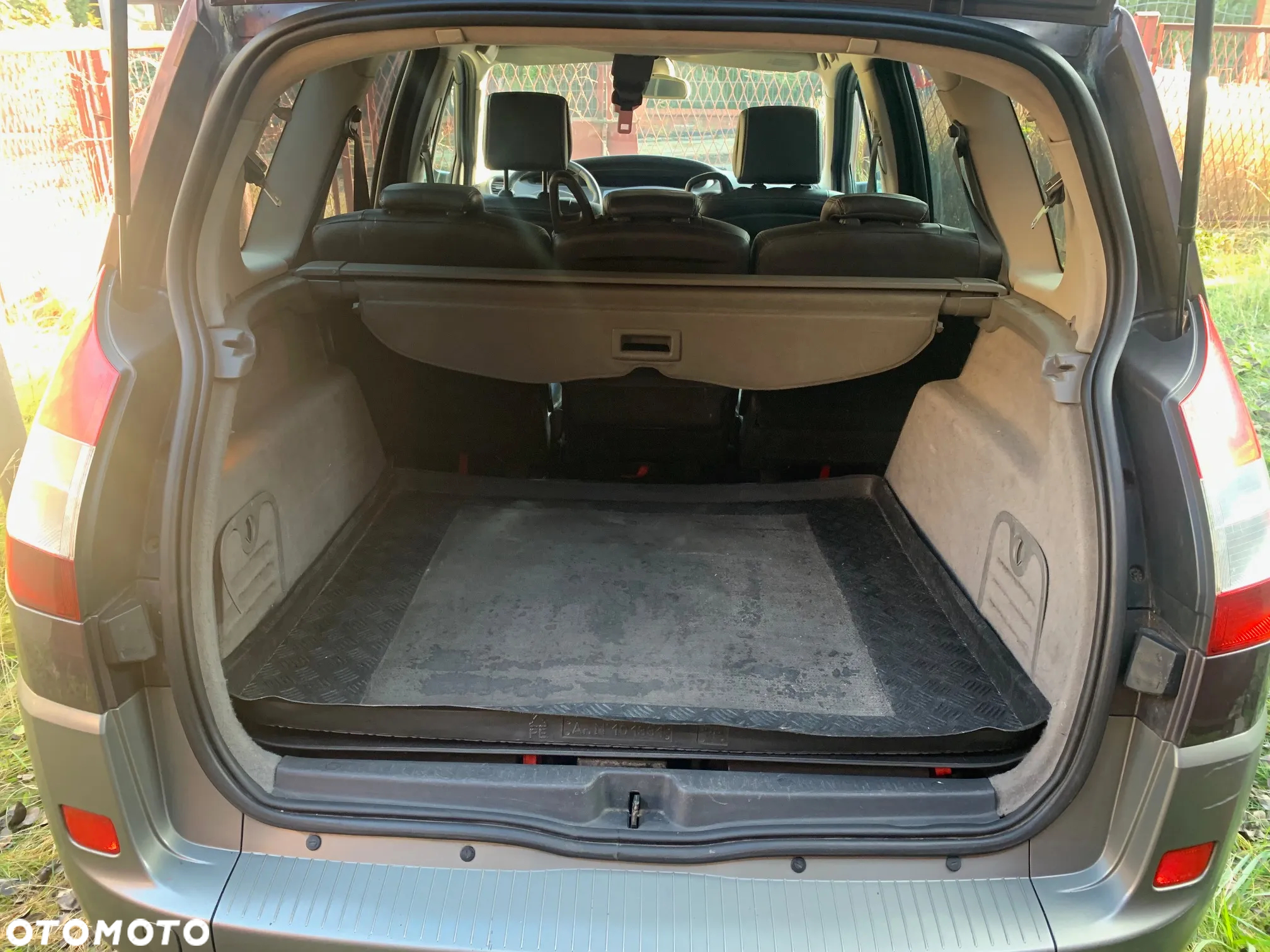 Renault Scenic 2.0T Exception - 16