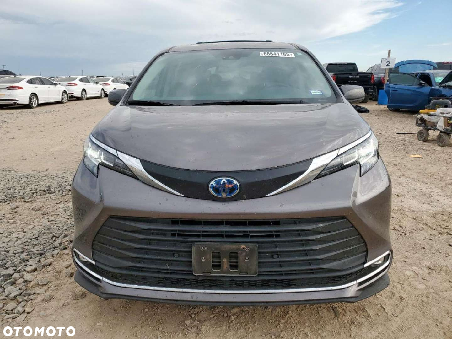 Toyota Sienna - 5