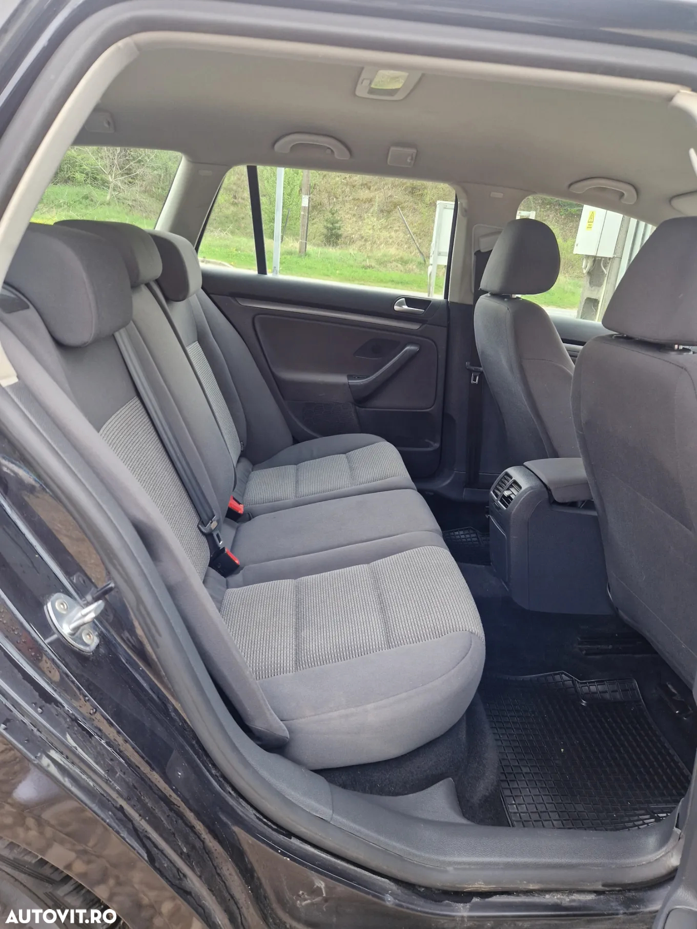 Volkswagen Golf 1.9 TDI BlueMotion Comfortline - 8