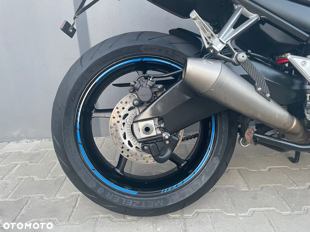 Yamaha FZ - 13