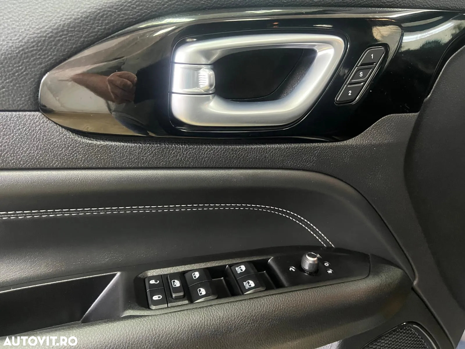 Jeep Compass 1.3 T4 4xe PLUG-IN HYBRID Automatik S - 23