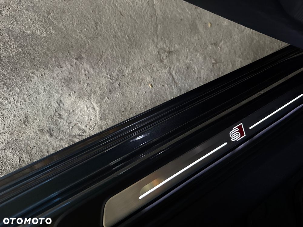 Audi A6 Avant 55 TFSI e quattro S tronic S line - 33
