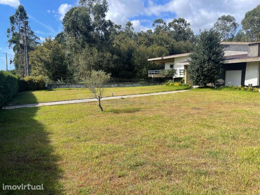 Moradia T5 e Armazém em Novais - Grande imagem: 2/43