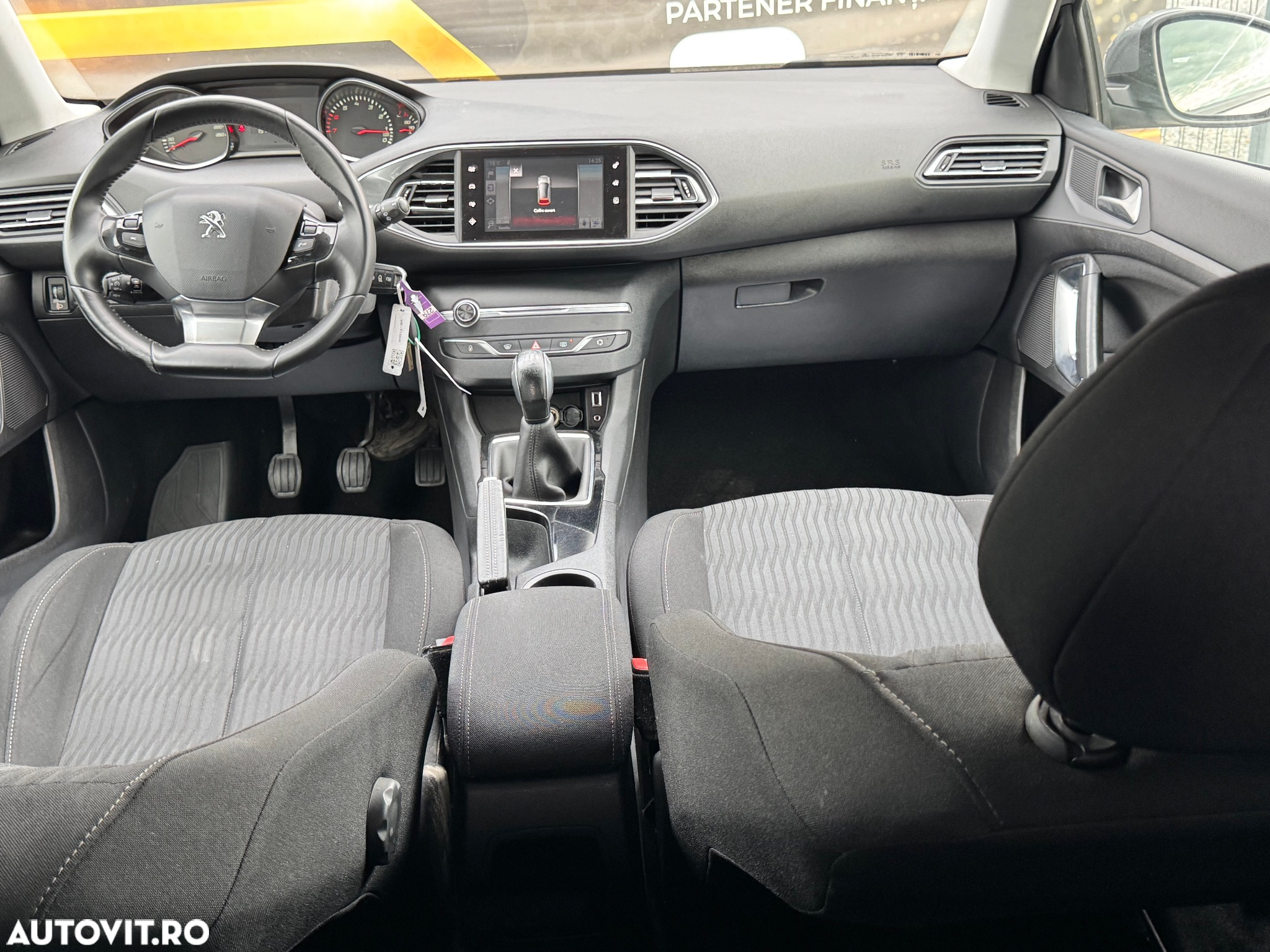 Citroën C4 Cactus 1.2 PureTech S&S BVM6 Shine - 28
