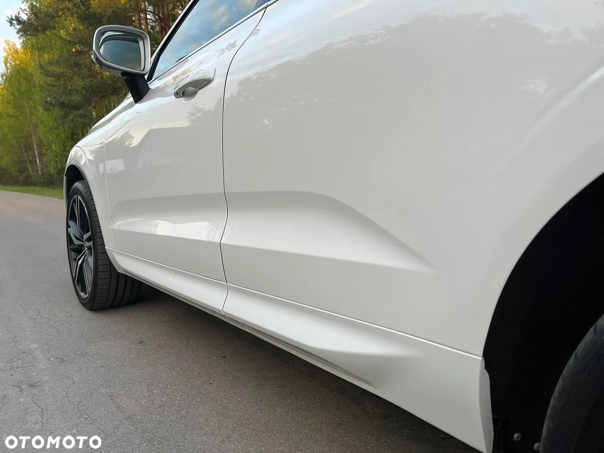 Volvo XC 60 D5 SCR AWD R-Design - 20