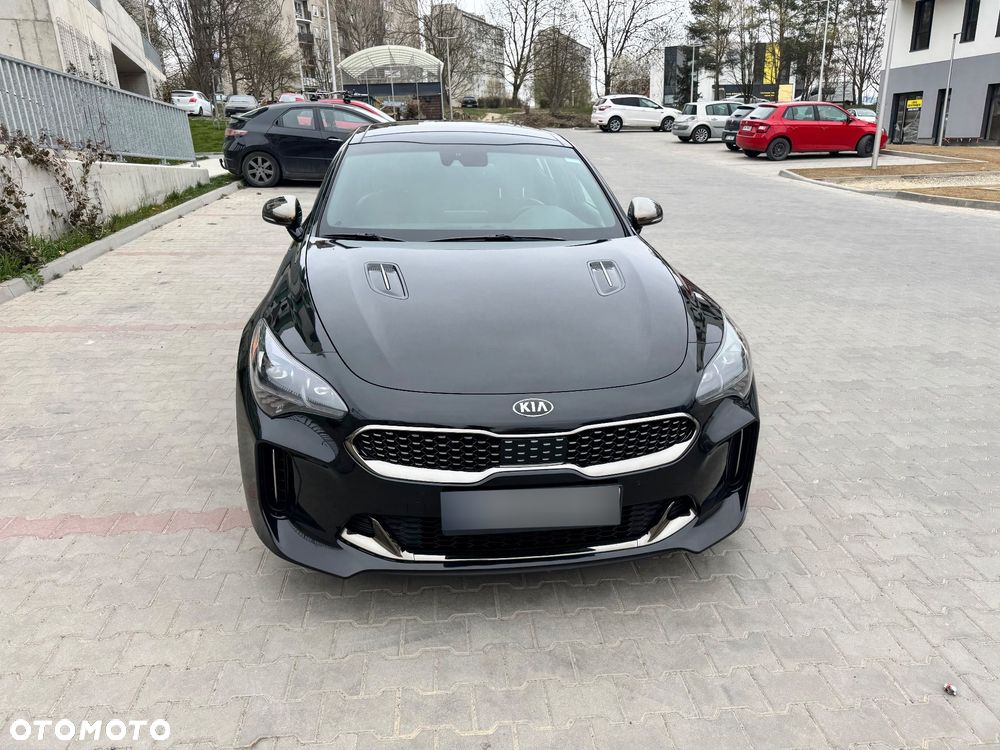 Kia Stinger - 10
