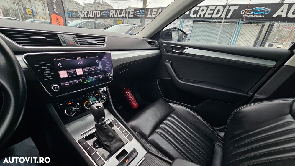 Skoda Superb 2.0 TDI DSG Premium Edition - 19