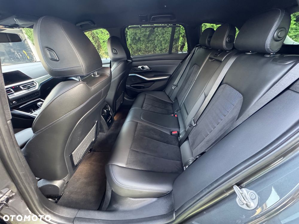 BMW Seria 3 - 16
