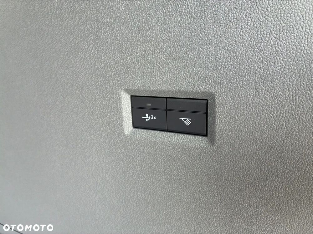 Volkswagen Caravelle 2.0 TDI L2 Style - 41