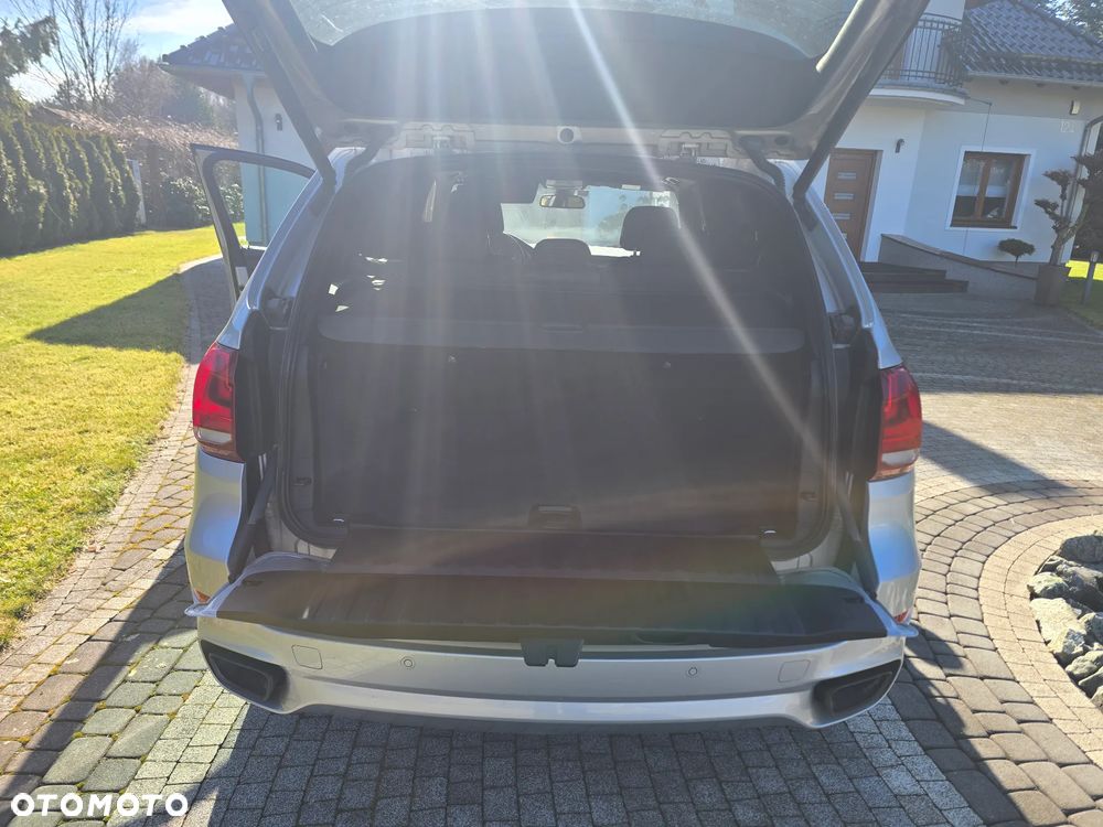 BMW X5 M M50d - 15