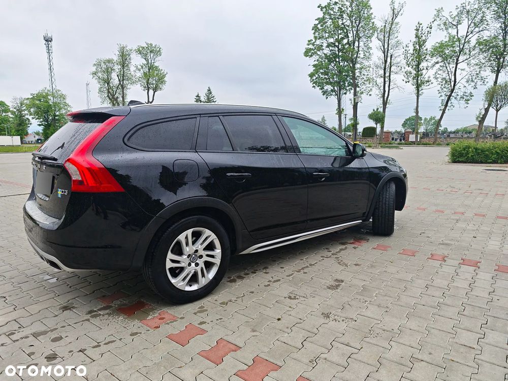 Volvo V60 Cross Country D3 Geartronic Momentum - 14