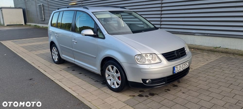 Volkswagen Touran 2005 photo 4