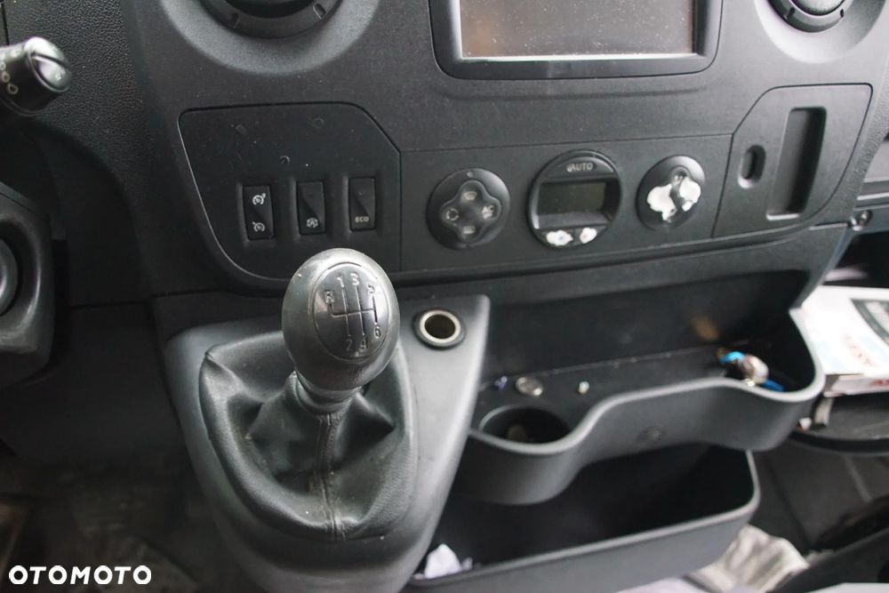 Auto na części - Opel Movano B RWD L4H2 Lift 2.3 CDTI 163 KM M9T700 M73 11U 2016R Silnik Skrzynia Drzwi Błotnik Lusterko Szyba Zderzak Klamka Lampa Deska Kokpit Sterownik Moduł Czujnik Licznik Wyświetlacz Kierownica Panel Wał - 13
