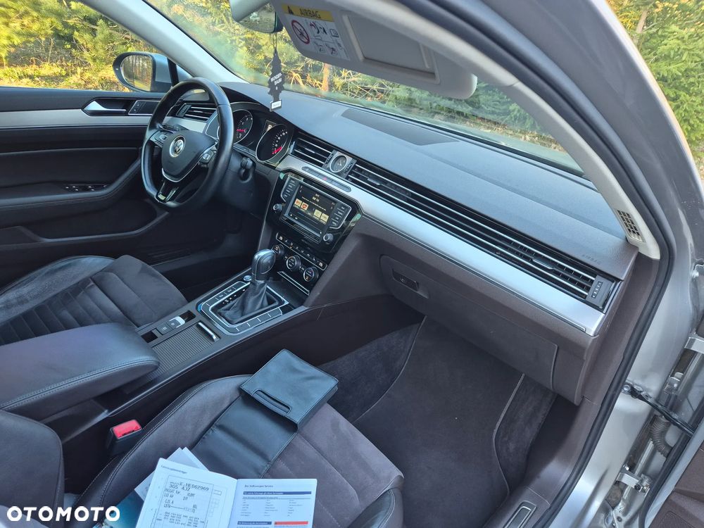 Volkswagen Passat 1.8 TSI (BlueMotion Technology) DSG Highline - 35