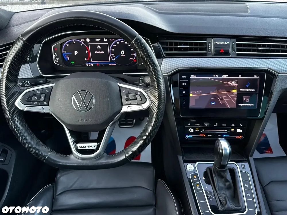 Volkswagen Passat Alltrack 2.0 TDI SCR DSG 4Motion - 37