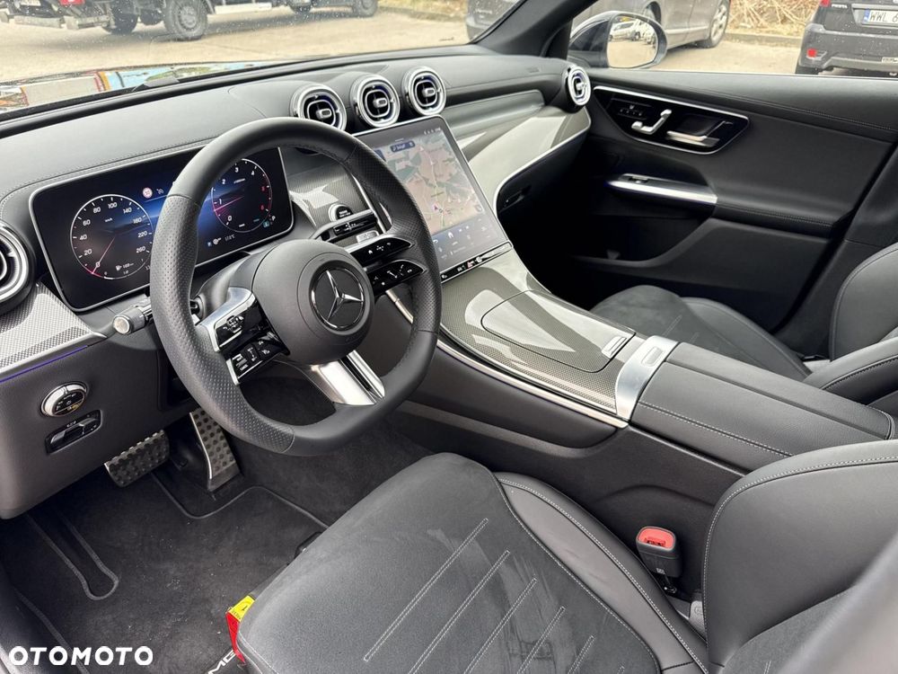 Mercedes-Benz GLC - 12