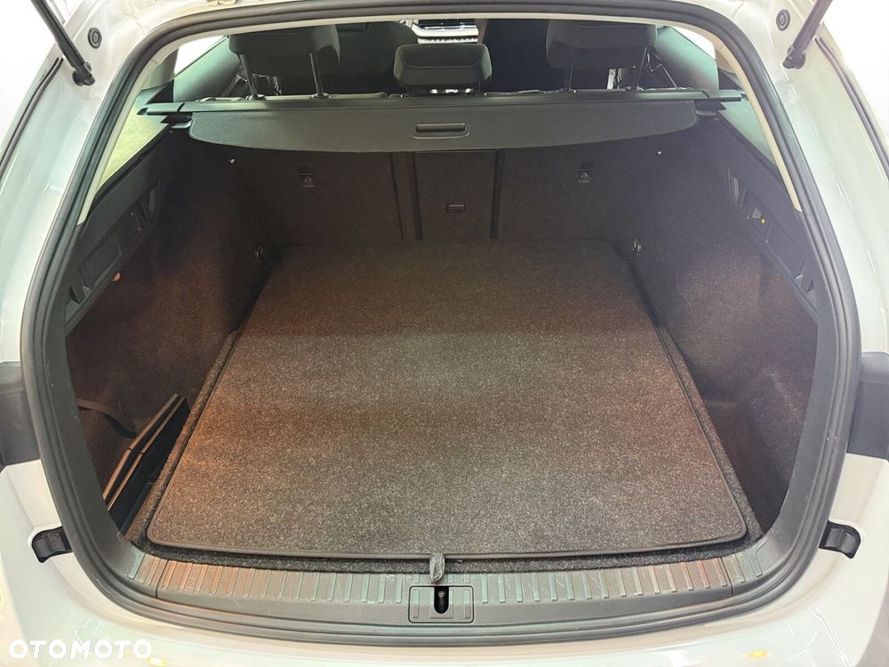 Skoda Octavia 2.0 TDI Ambition DSG - 34