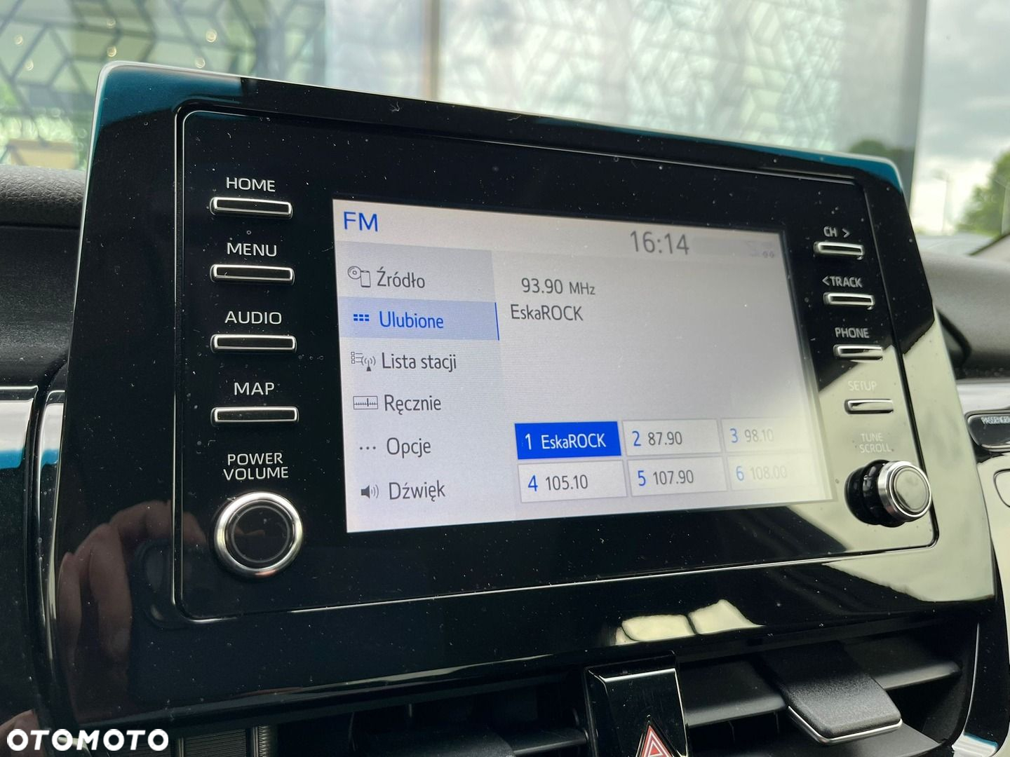 Toyota Camry - 19