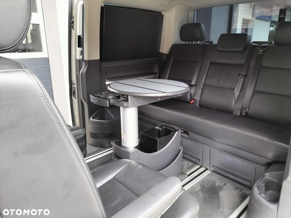 Volkswagen Multivan - 20