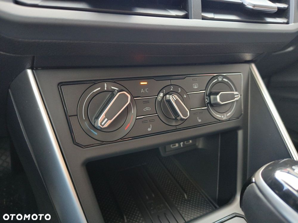 Volkswagen Polo - 22