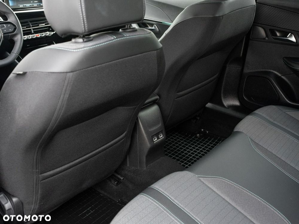 Peugeot 2008 1.2 PureTech Allure Pack S&S EAT8 - 28