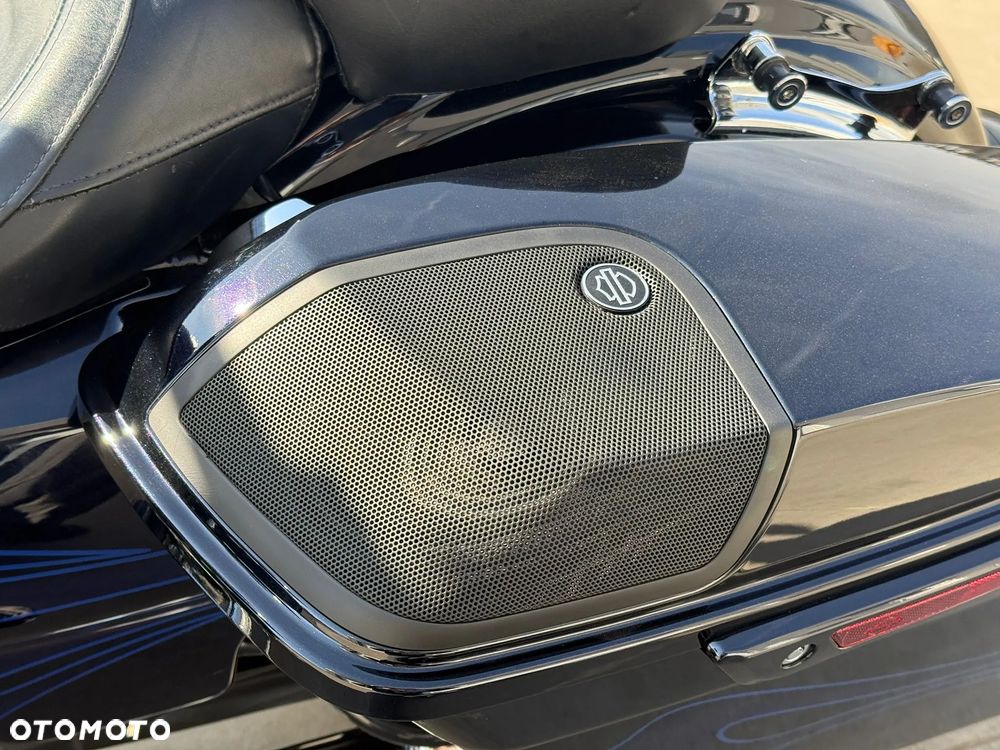 Harley-Davidson CVO Street Glide - 14